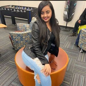 Meet your Posher, Sherry